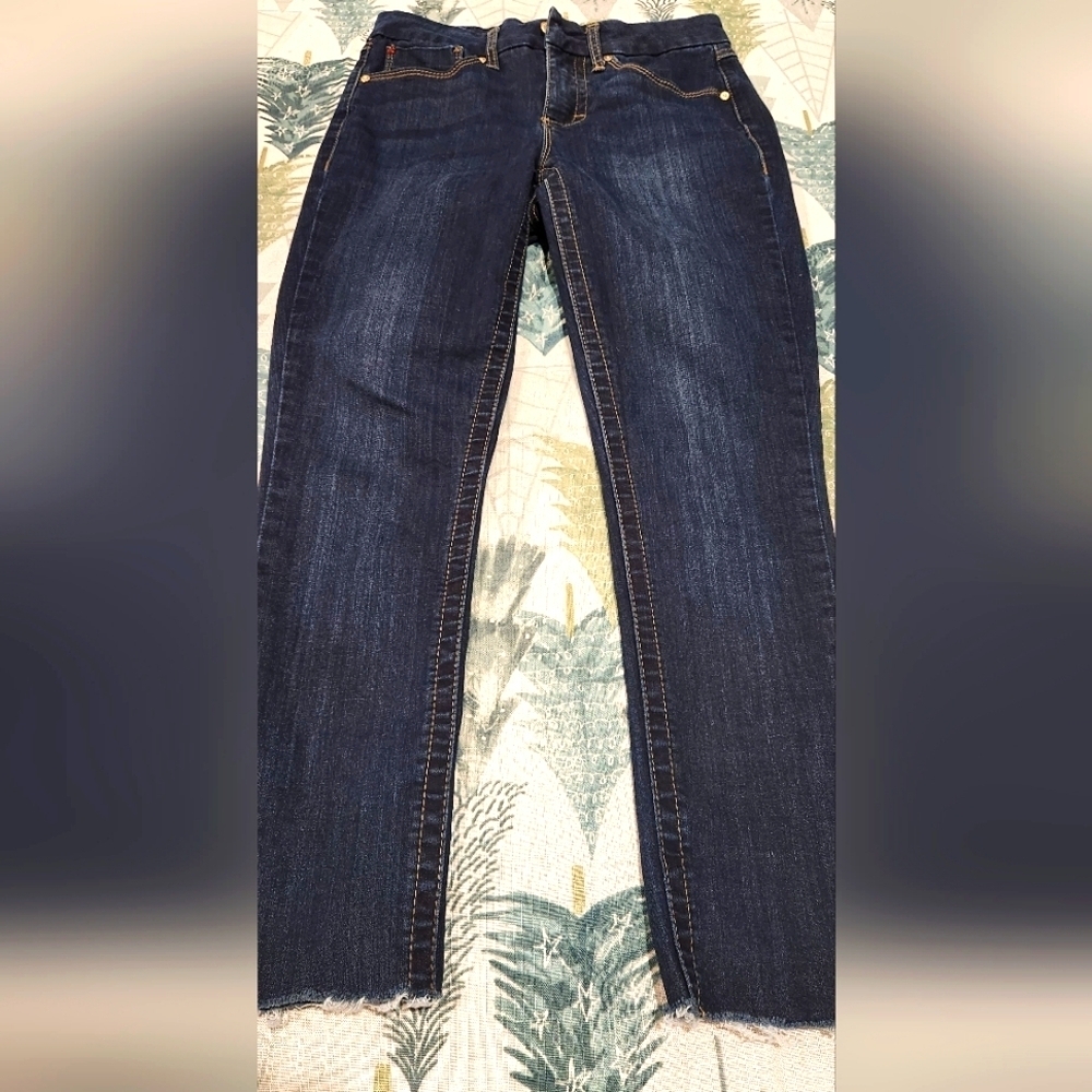 Seven 7 Tummyless Hi-rise Skinny Jean Size 4